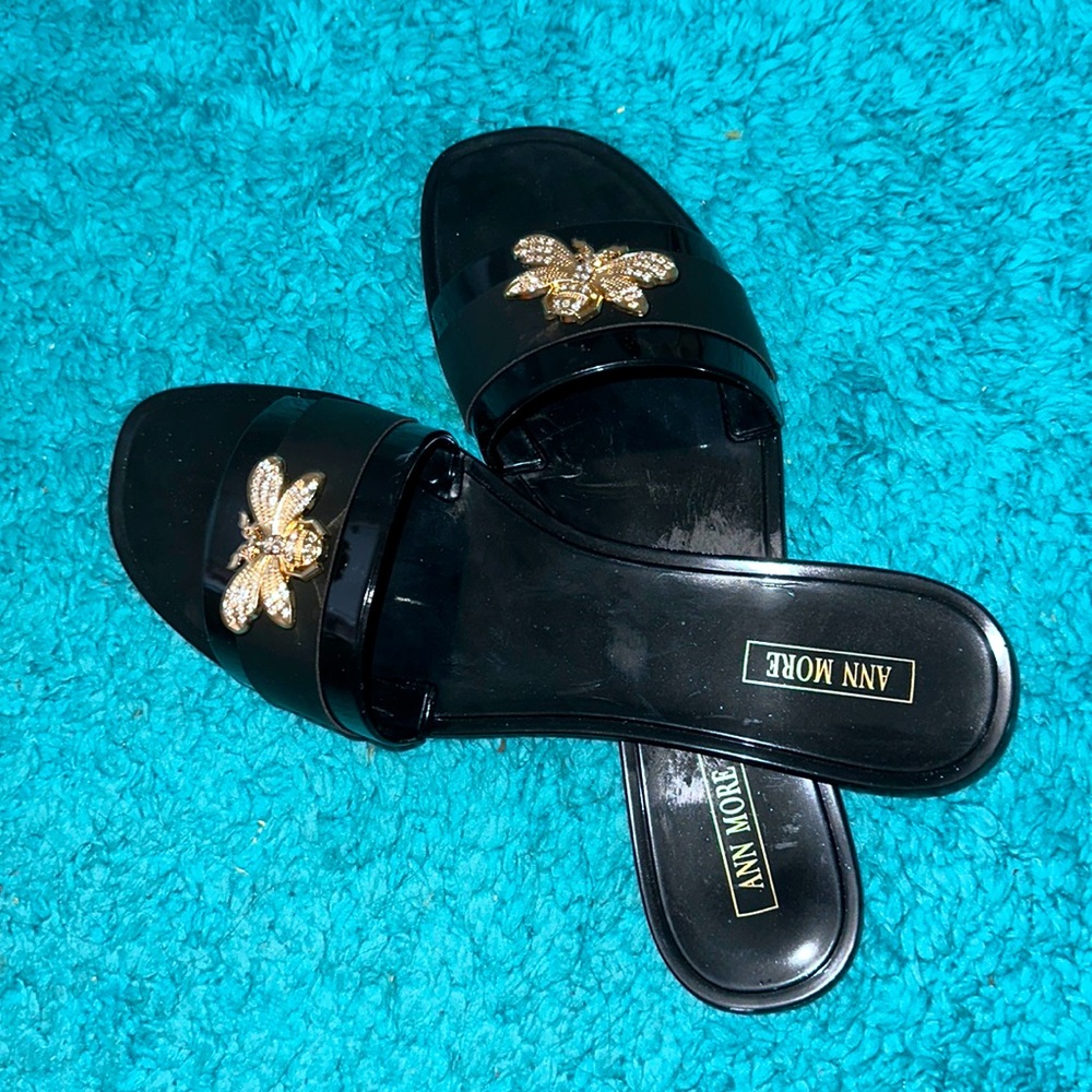 Ann More, size 10(40)